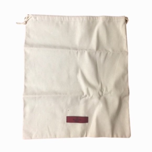 Valentino Garavani Rockstud Short Rain
Boots Size 6 with box & dust bag, - Picture 12 of 12